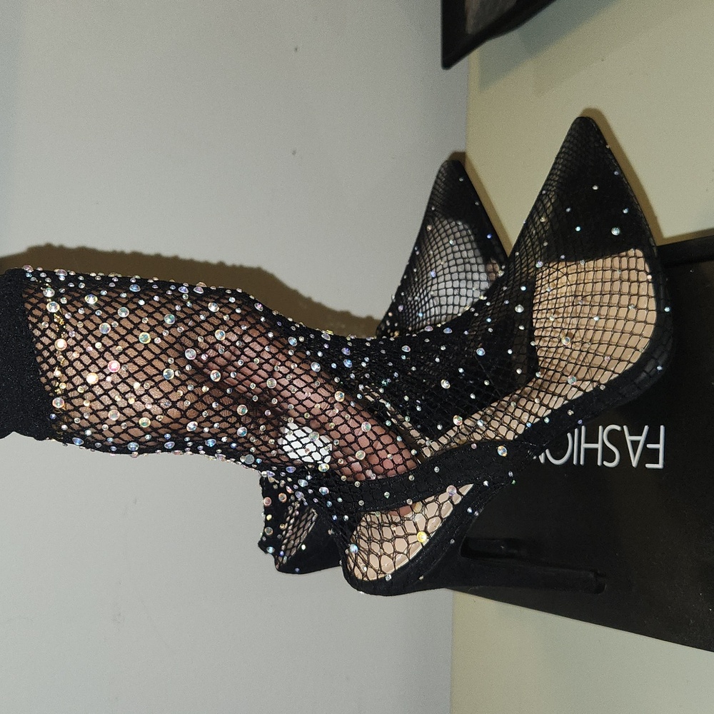 Highly Classified Rhinestone Pump - Black Size 7.5 - Picture 6 of 8